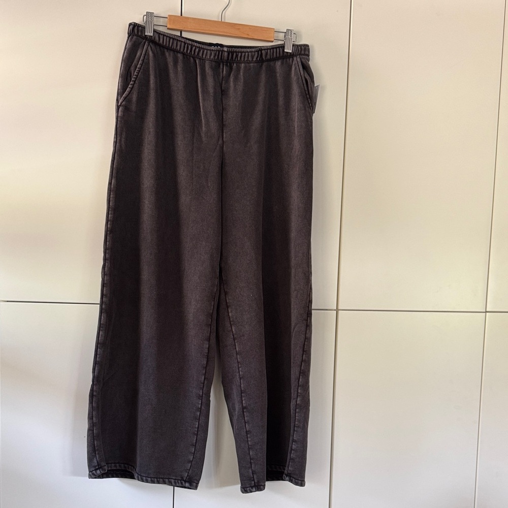 NWT sz MP GAP Women's Wide-Leg Sweatpants in Charcoal Black